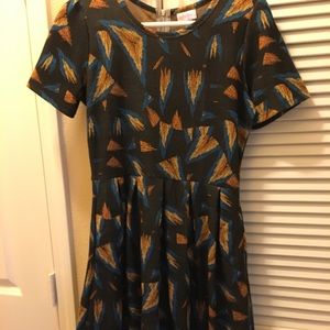 Medium Amelia Lularoe. BNWOT